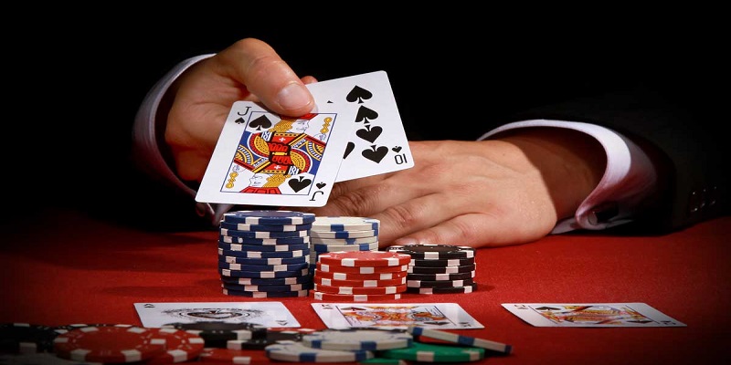 Cược game bài Poker có tổng cộng 4 vòng